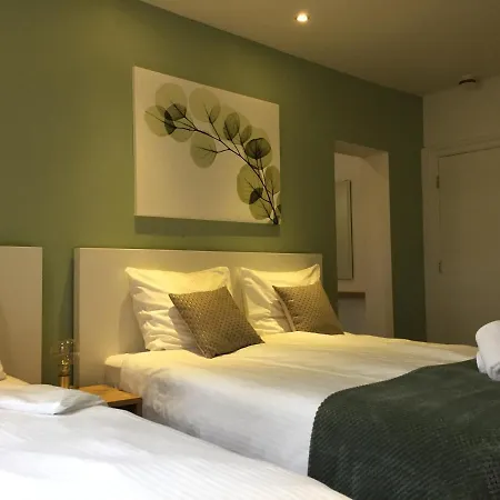 De Stadswal 4*
