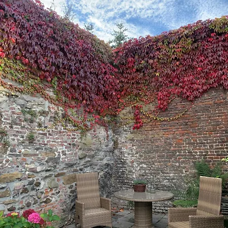 לינה וארוחת בוקר De Stadswal